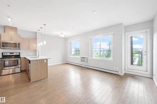 310 812 Welsh Drive, Edmonton, AB - Indoor Photo Showing Kitchen With Stainless Steel Kitchen