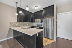 108 812 WELSH Drive  Edmonton, AB T6X 1Y7