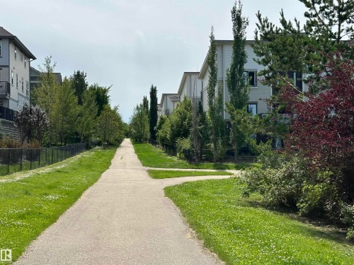 108 812 Welsh Drive, Edmonton, AB - Outdoor