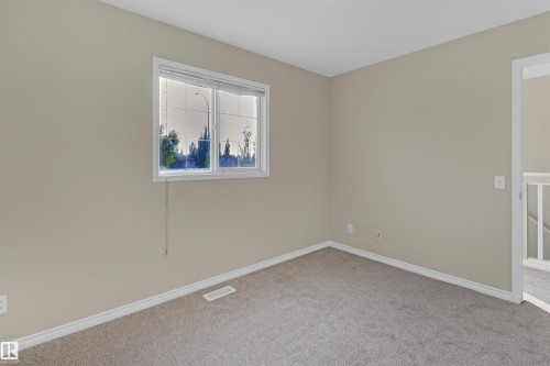 460 Gibb Wynd, Edmonton, AB - Indoor Photo Showing Other Room