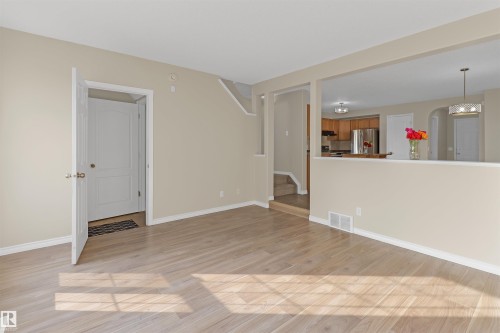 460 Gibb Wynd, Edmonton, AB - Indoor Photo Showing Other Room