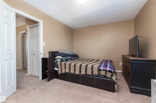 2314 29A Avenue, Edmonton, AB - Indoor Photo Showing Bedroom