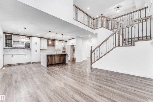 136 Creekside Lane, Leduc, AB - Indoor Photo Showing Kitchen