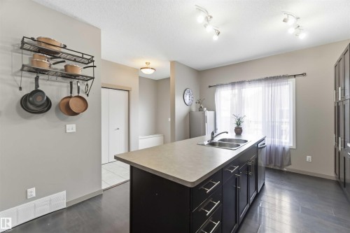 109 Santana Crescent, Fort Saskatchewan, AB - Indoor Photo Showing Kitchen With Double Sink
