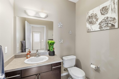 109 Santana Crescent, Fort Saskatchewan, AB - Indoor Photo Showing Bathroom