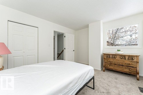14916 43 Avenue, Edmonton, AB - Indoor Photo Showing Bedroom