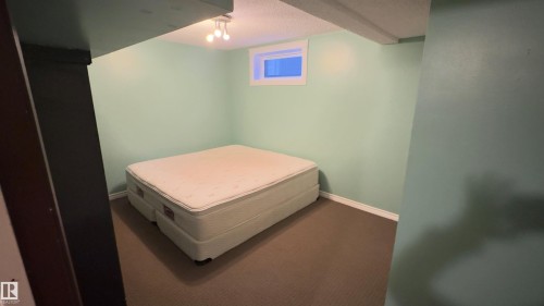 296 Greenoch Crescent, Edmonton, AB - Indoor