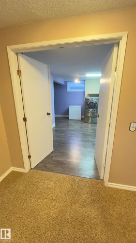296 Greenoch Crescent, Edmonton, AB - Indoor Photo Showing Other Room