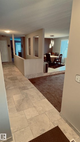 296 Greenoch Crescent, Edmonton, AB - Indoor Photo Showing Other Room