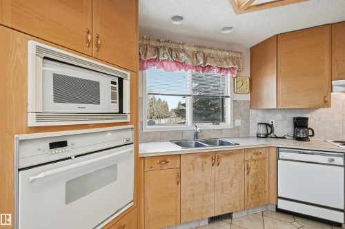 27 Cormack Crescent, Edmonton, AB 