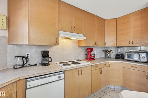 27 Cormack Crescent, Edmonton, AB 