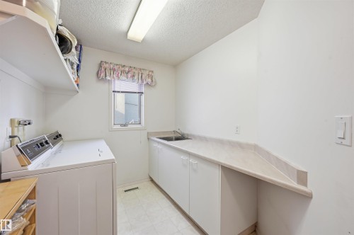 27 Cormack Crescent, Edmonton, AB 