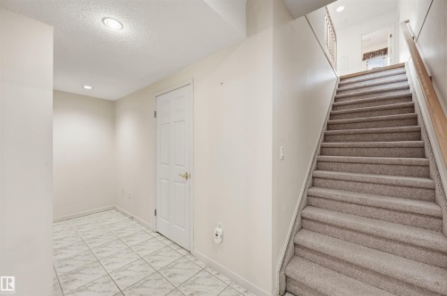 27 Cormack Crescent, Edmonton, AB 