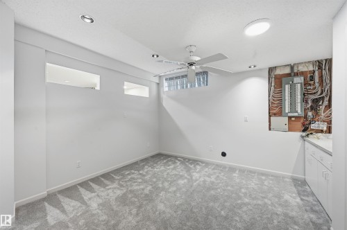 27 Cormack Crescent, Edmonton, AB 