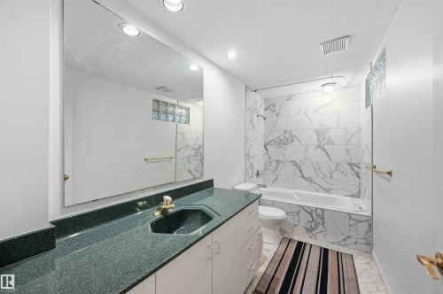 27 Cormack Crescent, Edmonton, AB 