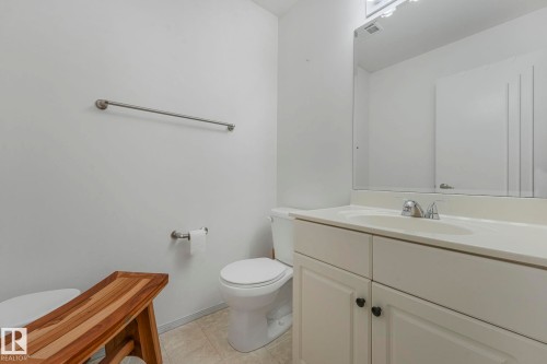 11105 9 Avenue, Edmonton, AB - Indoor Photo Showing Bathroom