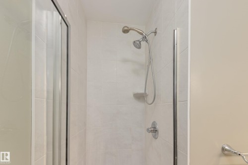 Full bathroom with a shower stall - 9916 178 Avenue, Edmonton, AB - Indoor Photo Showing Bathroom