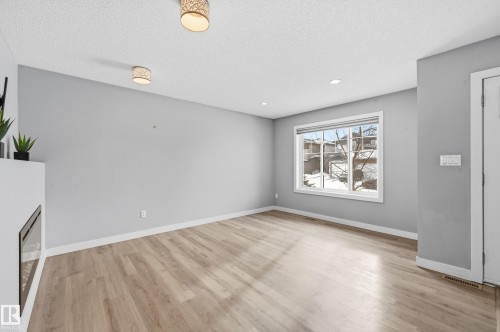 114 Richmond Link, Fort Saskatchewan, AB - Indoor Photo Showing Other Room