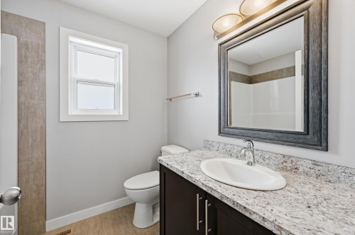 114 Richmond Link, Fort Saskatchewan, AB - Indoor Photo Showing Bathroom