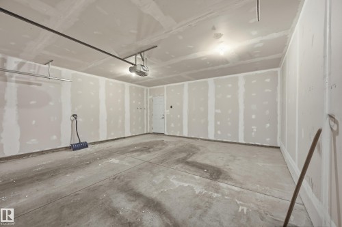 114 Richmond Link, Fort Saskatchewan, AB - Indoor Photo Showing Garage