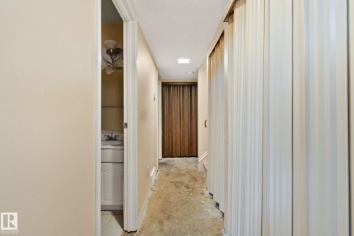 View of corridor - 313 Willow Court, Edmonton, AB - Indoor Photo Showing Other Room