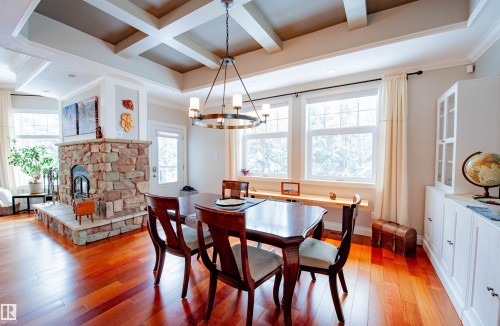 47 River Heights Drive, Edmonton, AB - Indoor Photo Showing Dining Room