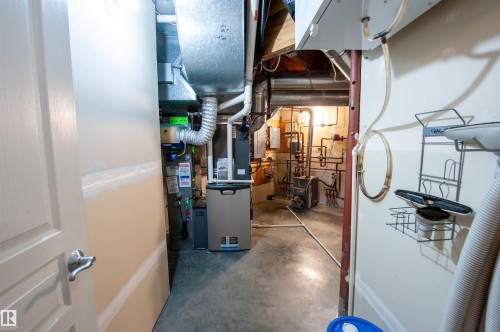 47 River Heights Drive, Edmonton, AB - Indoor