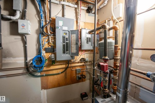 47 River Heights Drive, Edmonton, AB - Indoor Photo Showing Basement