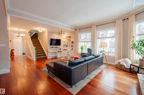 47 River Heights Drive, Edmonton, AB - Indoor Photo Showing Living Room