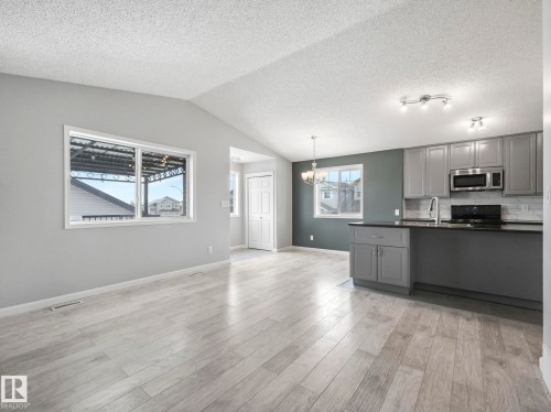 17903 85 Street, Edmonton, AB - Indoor Photo Showing Kitchen