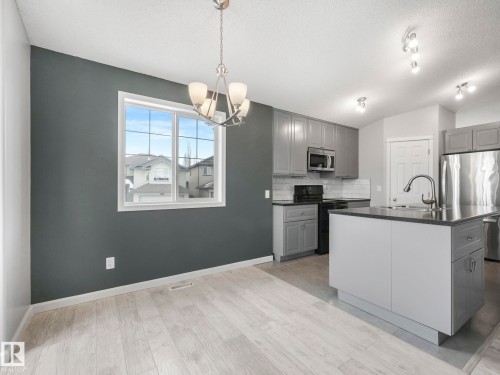 17903 85 Street, Edmonton, AB - Indoor Photo Showing Kitchen With Upgraded Kitchen