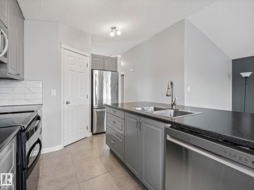 17903 85 Street, Edmonton, AB - Indoor Photo Showing Kitchen With Double Sink With Upgraded Kitchen