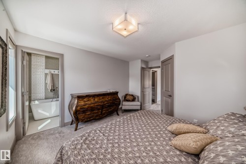 11016 149 Street, Edmonton, AB - Indoor Photo Showing Bedroom