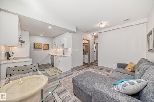 11016 149 Street, Edmonton, AB - Indoor