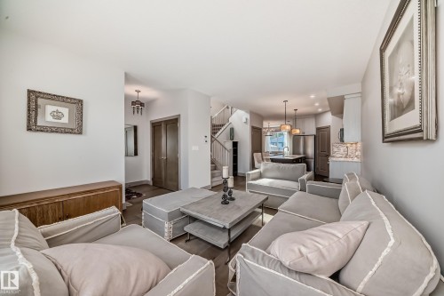 11016 149 Street, Edmonton, AB - Indoor Photo Showing Living Room