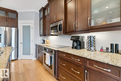 10216 89 Street, Edmonton, AB - Indoor Photo Showing Kitchen With Upgraded Kitchen