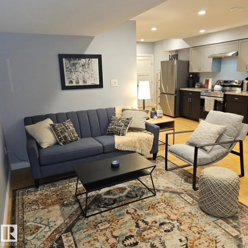 Living Area With Hardwood Flooring. - 10216 89 Street, Edmonton, AB - Indoor Photo Showing Living Room