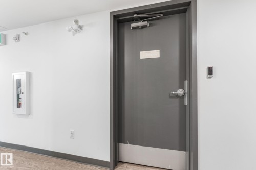 302 9504 182 Street, Edmonton, AB - Indoor