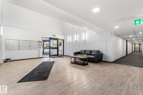 302 9504 182 Street, Edmonton, AB - Indoor Photo Showing Other Room