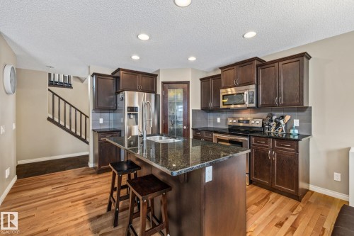 33 Newgate Way, St. Albert, AB - Indoor Photo Showing Kitchen With Stainless Steel Kitchen With Upgraded Kitchen