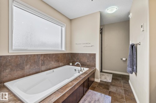 33 Newgate Way, St. Albert, AB - Indoor Photo Showing Bathroom