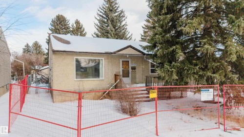 View of front of property featuring stucco siding - 9308 64 Avenue, Edmonton, AB 