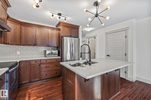 22115 88 Avenue, Edmonton, AB - Indoor Photo Showing Kitchen With Stainless Steel Kitchen With Double Sink With Upgraded Kitchen