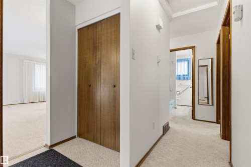 11323 35A Avenue, Edmonton, AB - Indoor Photo Showing Other Room