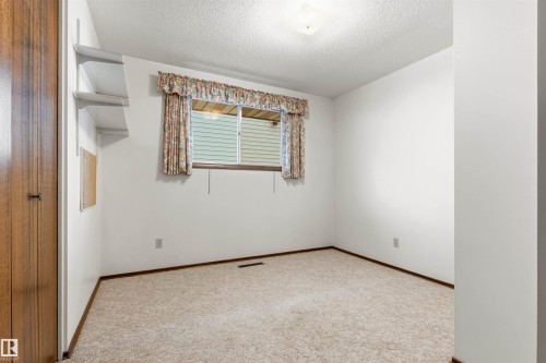 11323 35A Avenue, Edmonton, AB - Indoor Photo Showing Other Room