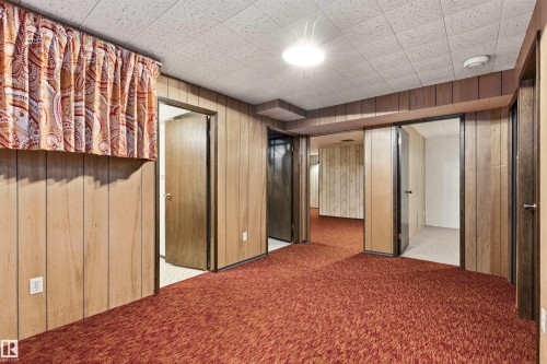 11323 35A Avenue, Edmonton, AB - Indoor Photo Showing Other Room