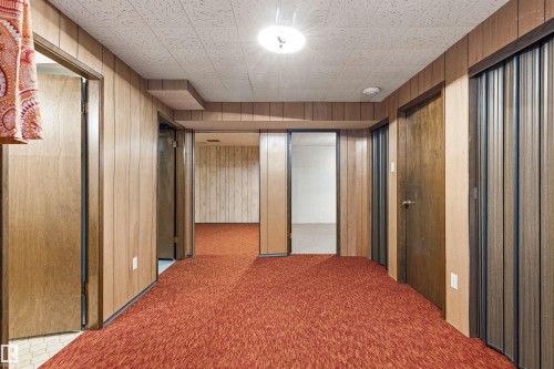 11323 35A Avenue, Edmonton, AB - Indoor Photo Showing Bedroom