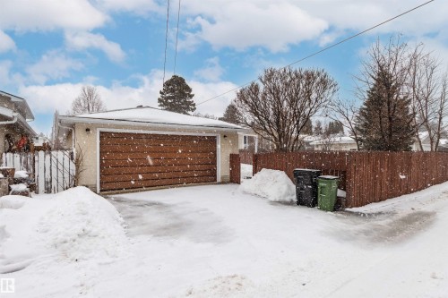 11323 35A Avenue, Edmonton, AB - Outdoor