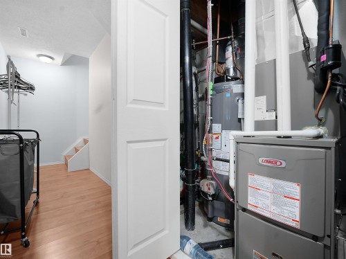 48 2004 Grantham Crest, Edmonton, AB - Indoor Photo Showing Basement