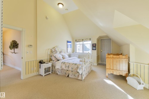 108 Westbrook Drive, Edmonton, AB - Indoor Photo Showing Bedroom